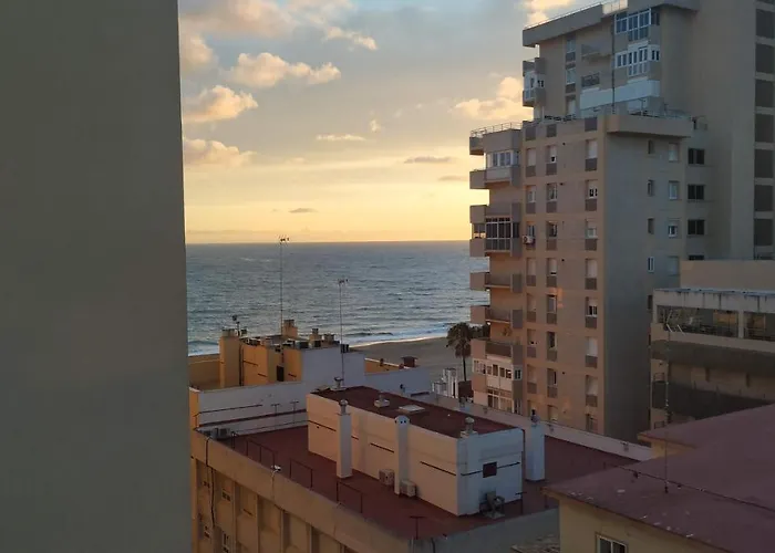 Playa Victoria Ha * カディス